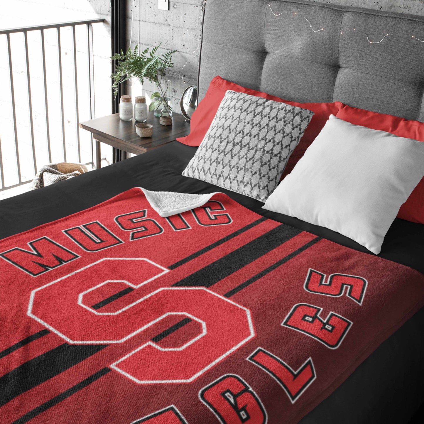 Smyrna High School Choir - Team Throws